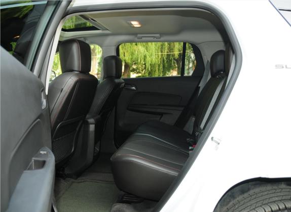 TERRAIN 2012款 3.0L 标准型 车厢座椅   后排空间