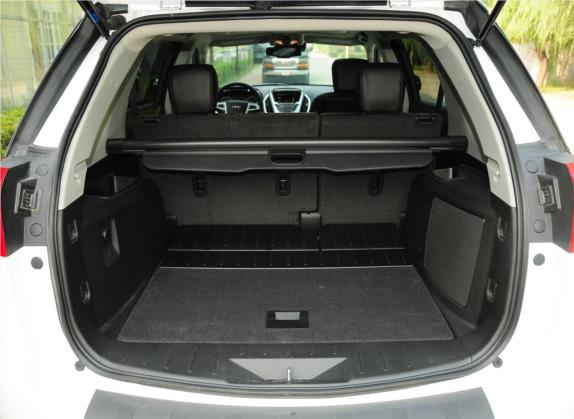 TERRAIN 2012款 3.0L 标准型 车厢座椅   后备厢