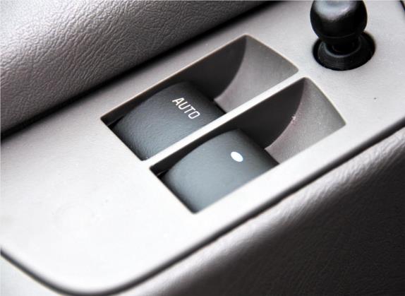 SAVANA 2011款 6.0L 商务之星10座 车厢座椅   门窗控制