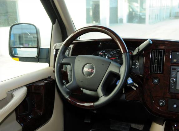SAVANA 2012款 6.0L 领袖级至尊版 中控类   驾驶位