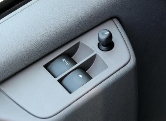 SAVANA 2012款 6.0L 商务之星公爵版 车厢座椅   门窗控制