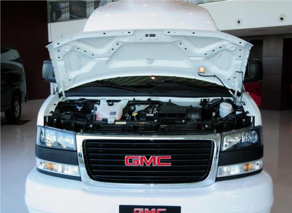 SAVANA 2013款 6.0L 3500舒适版 其他细节类   发动机舱