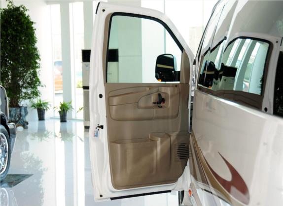 SAVANA 2013款 6.0L 3500舒适版 车厢座椅   前门板