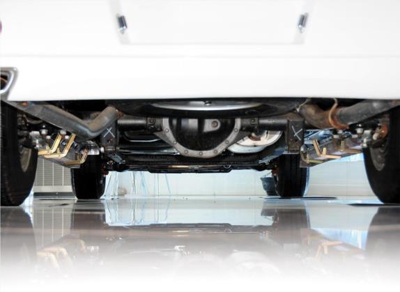 SAVANA 2013款 6.0L 3500舒适版 其他细节类   后悬架