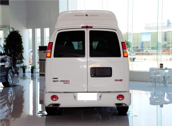 SAVANA 2013款 6.0L 3500舒适版 外观   正后