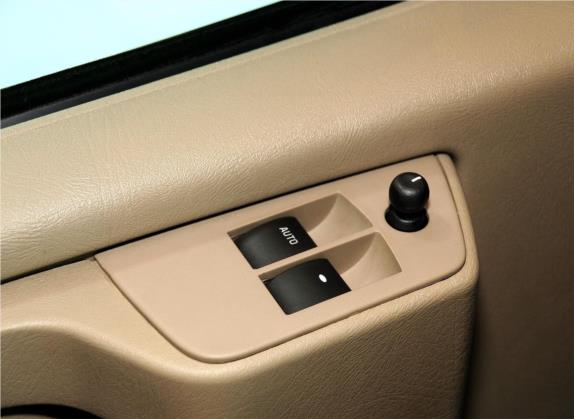 SAVANA 2013款 6.0L 3500舒适版 车厢座椅   门窗控制