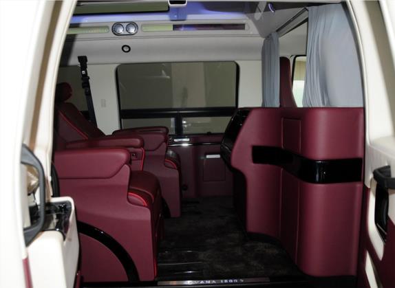 SAVANA 2014款 5.3L 1500S 车厢座椅   后排空间
