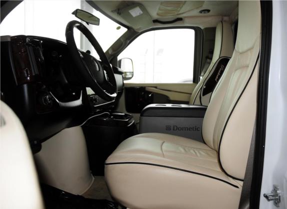 SAVANA 2014款 5.3L 四驱领袖版 车厢座椅   前排空间