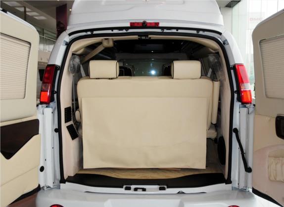 SAVANA 2014款 5.3L 四驱领袖版 车厢座椅   后备厢