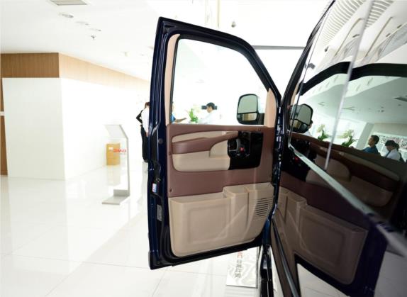 SAVANA 2014款 5.3L 1500S 尊享版 车厢座椅   前门板