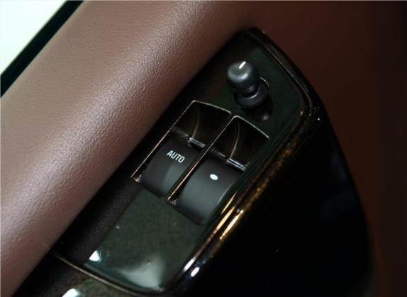 SAVANA 2014款 5.3L 1500S 尊享版 车厢座椅   门窗控制