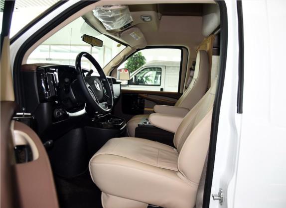 SAVANA 2016款 1500S 两驱版 车厢座椅   前排空间