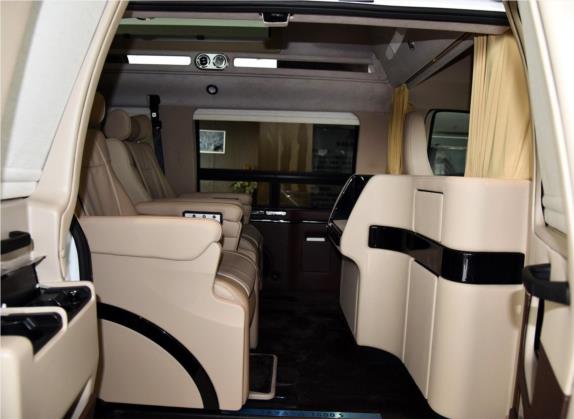 SAVANA 2016款 1500S 两驱版 车厢座椅   后排空间