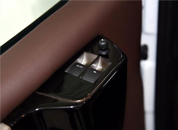SAVANA 2016款 1500S 两驱版 车厢座椅   门窗控制