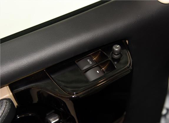 SAVANA 2016款 6.0L 2500S 至尊版 车厢座椅   门窗控制