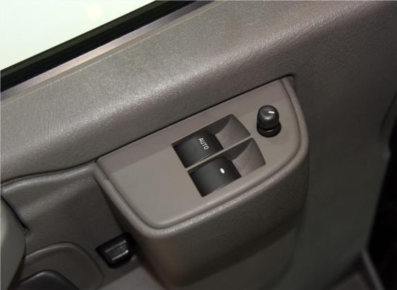 SAVANA 2017款 6.0L 3500 行政版 车厢座椅   门窗控制