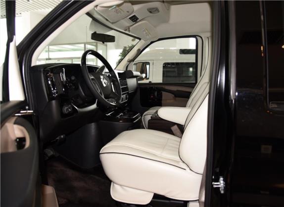 SAVANA 2017款 2500S 至尊版 车厢座椅   前排空间