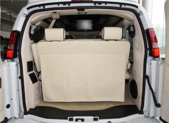 SAVANA 2017款 G660 雅尊版 车厢座椅   后备厢