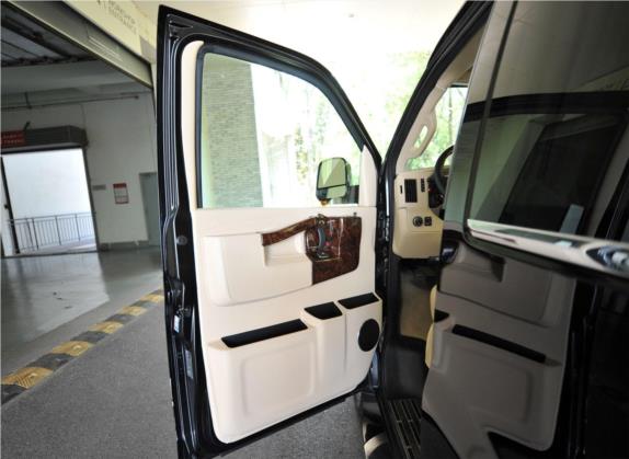 SAVANA 2019款 6.0L GL750 雅尊天逸版 车厢座椅   前门板