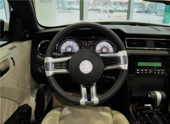 嘉路 2010款 3.7L 敞篷版 中控类   驾驶位