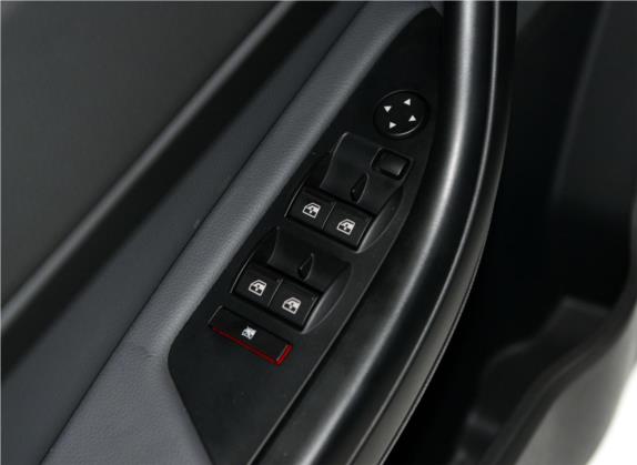 观致3 2014款 三厢 1.6T 自动致悦型 车厢座椅   门窗控制