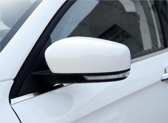 观致3 2015款 都市SUV 1.6T 自动炫动派 外观细节类   外后视镜