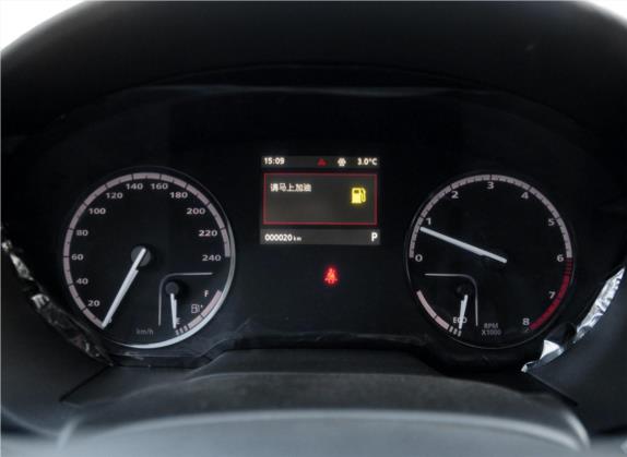 观致3 2015款 都市SUV 1.6T 自动炫动派 中控类   仪表盘