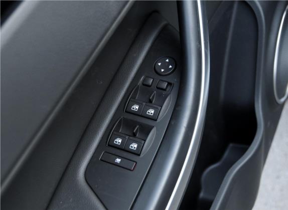 观致3 2015款 都市SUV 1.6T 自动炫动派 车厢座椅   门窗控制