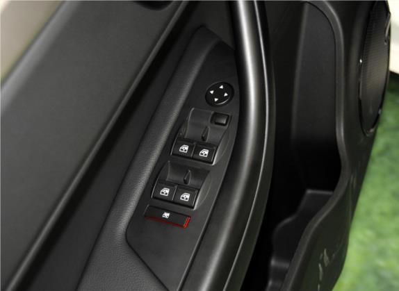 观致3 2015款 都市SUV 1.6T 自动型动派 车厢座椅   门窗控制