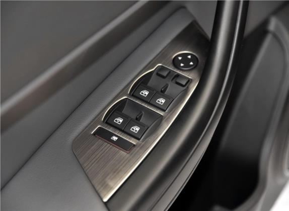 观致3 2015款 三厢 1.6T 自动致酷型 车厢座椅   门窗控制