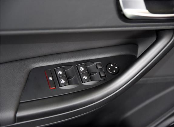 观致3 2015款 都市SUV 1.6T 自动致酷型 车厢座椅   门窗控制