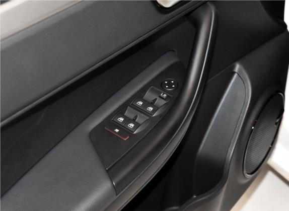 观致3 2016款 两厢 1.6L 自动致悦型 车厢座椅   门窗控制