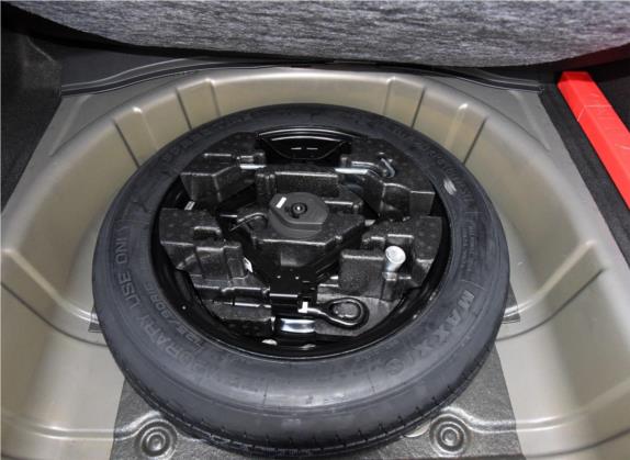 观致3 2016款 三厢 1.6L 自动致享型 其他细节类   备胎
