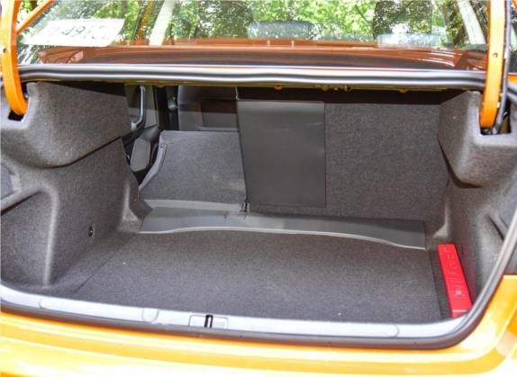 观致3 2017款 GT 1.6T 自动致悦型 车厢座椅   后备厢