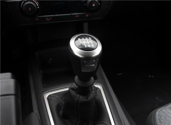 观致3 2017款 GT 1.6T 手动致享型 中控类   挡把