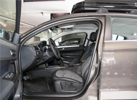观致3 2017款 都市SUV 1.6T 手动致悦型 车厢座椅   前排空间