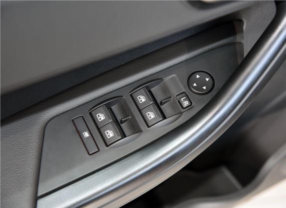 观致3 2017款 都市SUV 1.6T 手动致悦型 车厢座椅   门窗控制