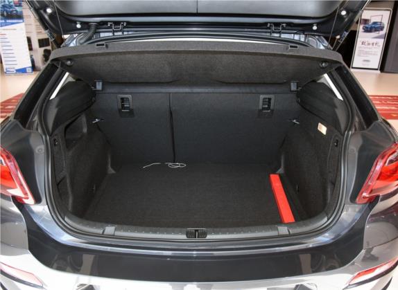 观致3 2017款 都市SUV 1.6T 自动致悦型 车厢座椅   后备厢