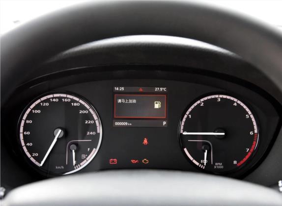 观致3 2017款 两厢 1.6L 自动致享型 中控类   仪表盘