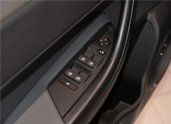 观致3 2017款 三厢 1.6L 自动致悦型 车厢座椅   门窗控制
