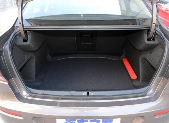 观致3 2017款 三厢 1.6T 自动致臻型 车厢座椅   后备厢