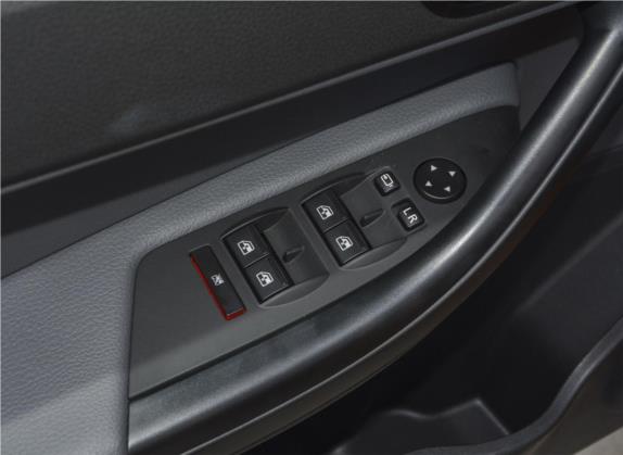 观致3 2018款 GT 1.6T 自动尊贵型 车厢座椅   门窗控制