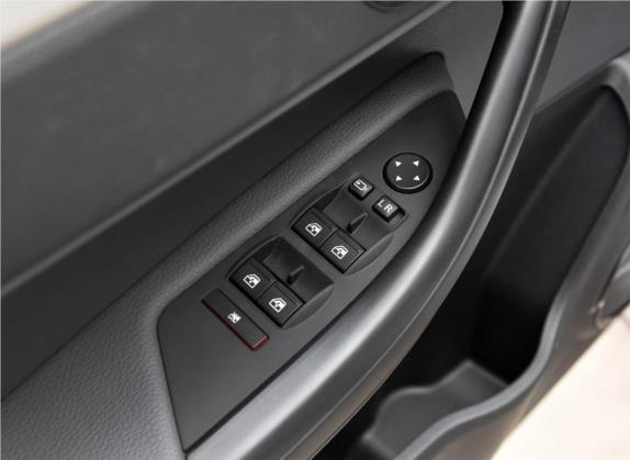 观致3 2018款 三厢 1.6L 自动尊贵型 车厢座椅   门窗控制