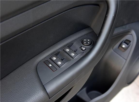 观致5 2016款 1.6T 自动舒适型 车厢座椅   门窗控制