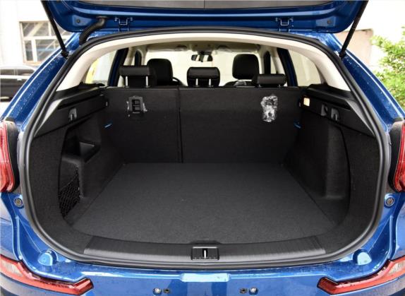 观致5 2016款 1.6T 自动精英型 车厢座椅   后备厢