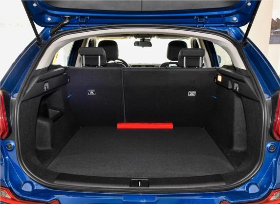 观致5 2018款 1.6T 自动领先型 车厢座椅   后备厢