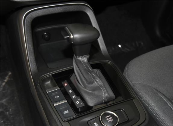 观致5 2018款 改款 1.6T 自动领先型 中控类   挡把