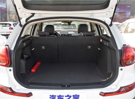 观致5 2019款 1.6T 自动 智云互联（AliOS）版尊贵版 车厢座椅   后备厢