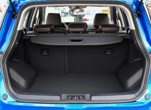 广汽ix4 2018款 领先版 车厢座椅   后备厢