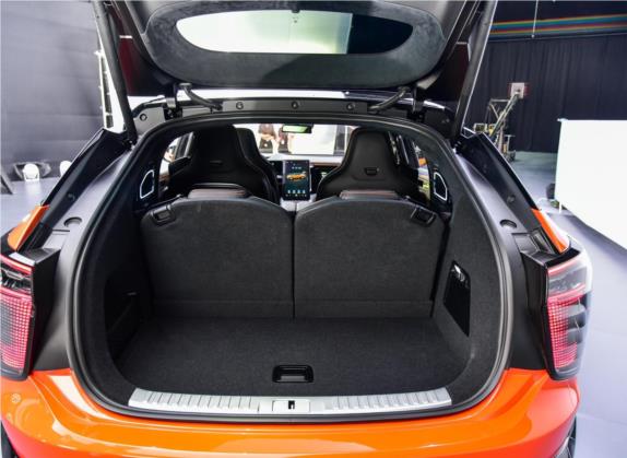 高合HiPhi X 2021款 创始版6座 车厢座椅   后备厢